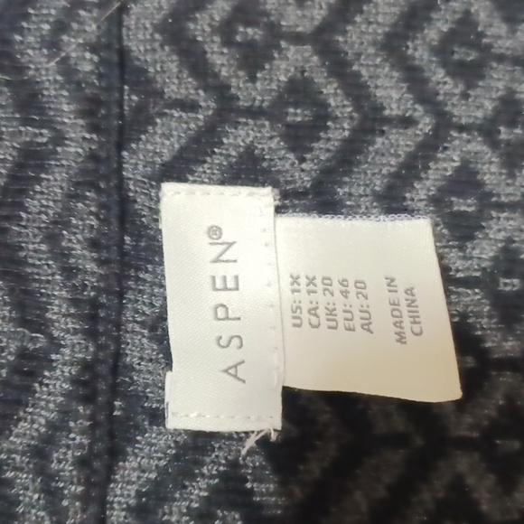 ASPEN PULLOVER SWEATER SIZE 1X IN A BEAUTIFUL BLACK AND GRAY - Picture 5 of 7